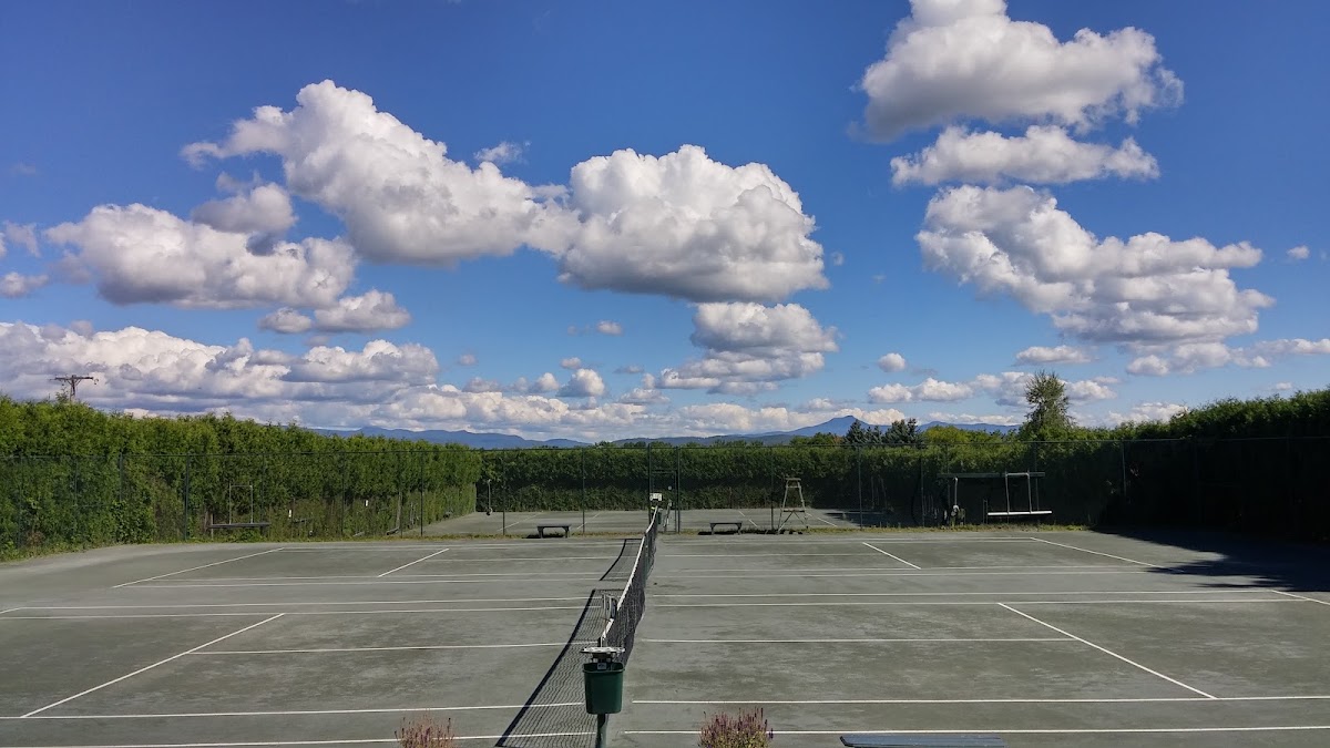 Burlington Tennis Club - Photo 2