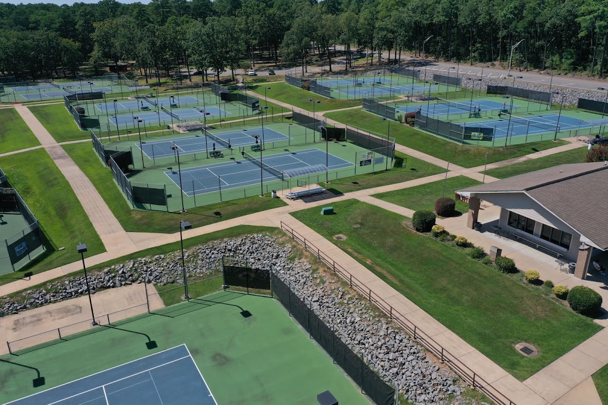 Burns Park Tennis Center - Photo 2