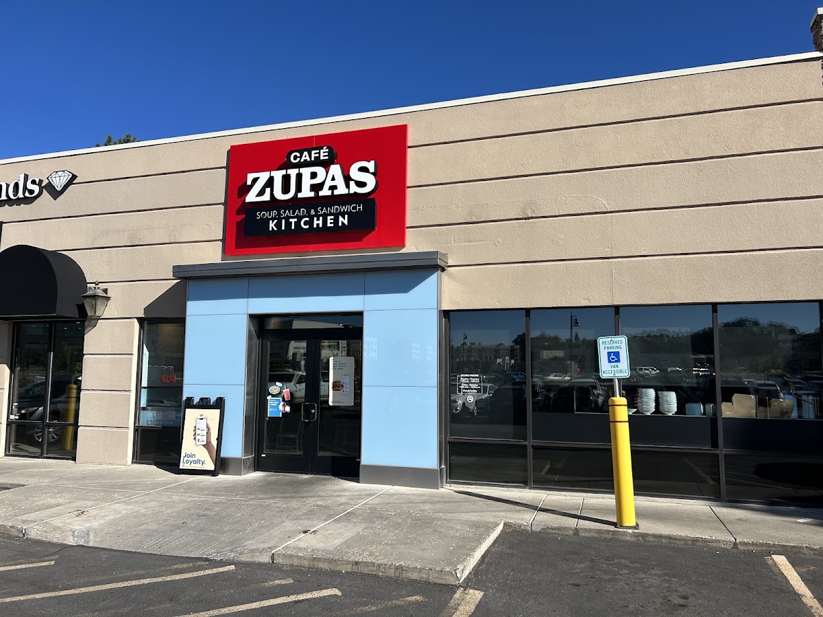 Cafe Zupas - Photo 1