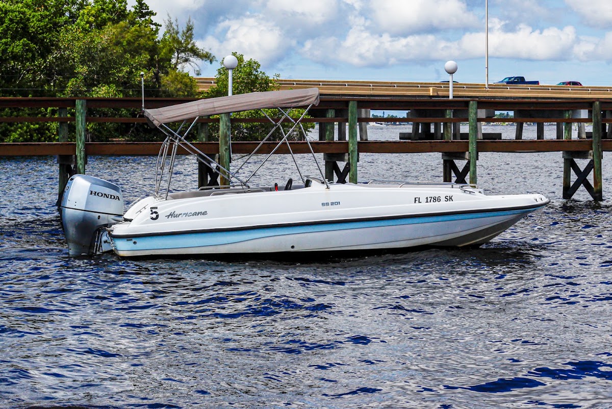 Caloosa River Boat Rental - Photo 3