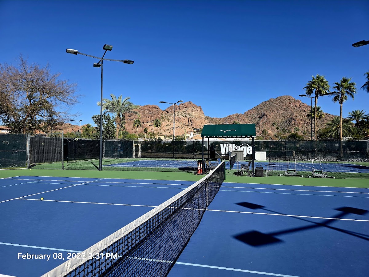 Camelback Village Racquet & Health Club - Photo 1