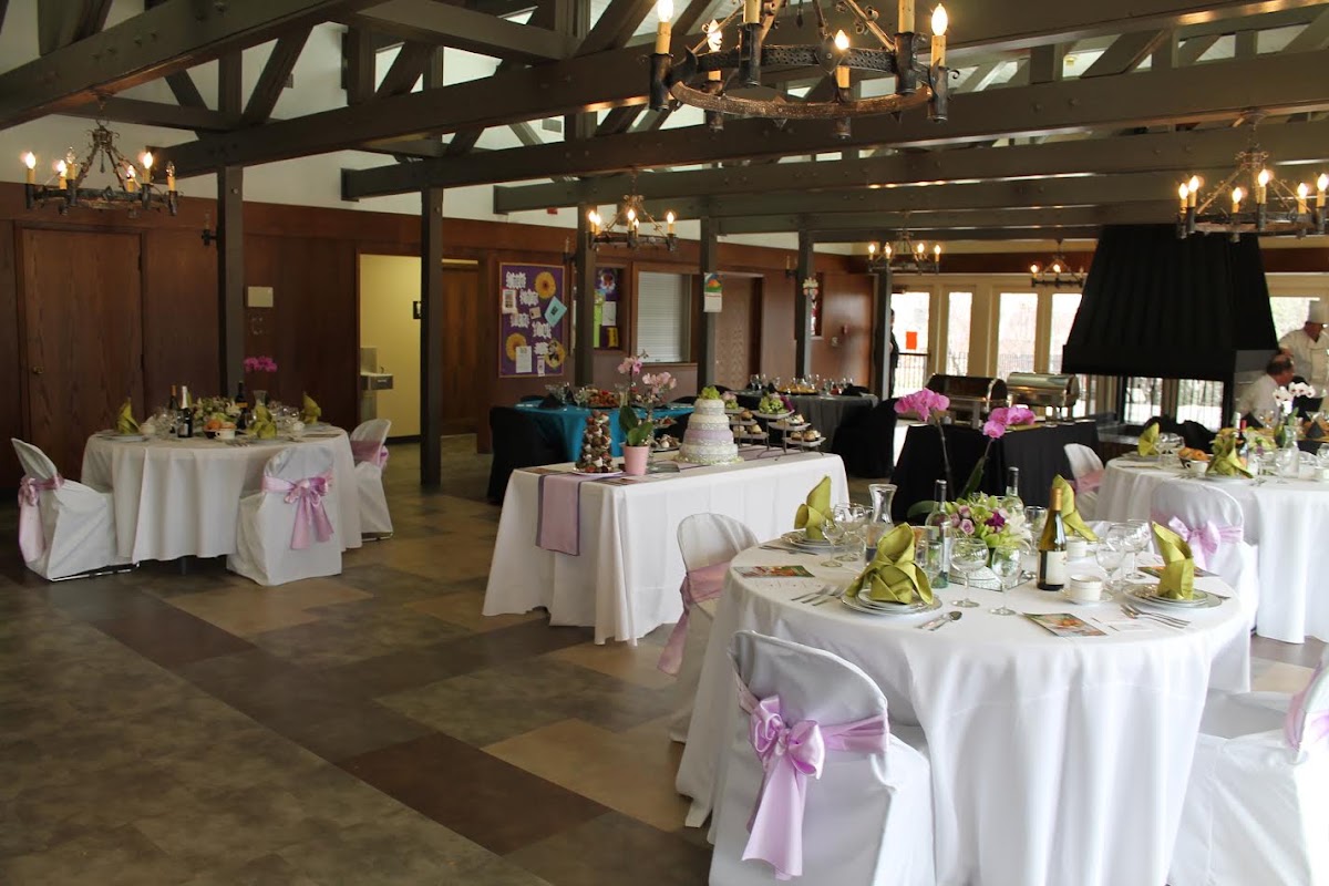 Camelot Community Center - Photo 1