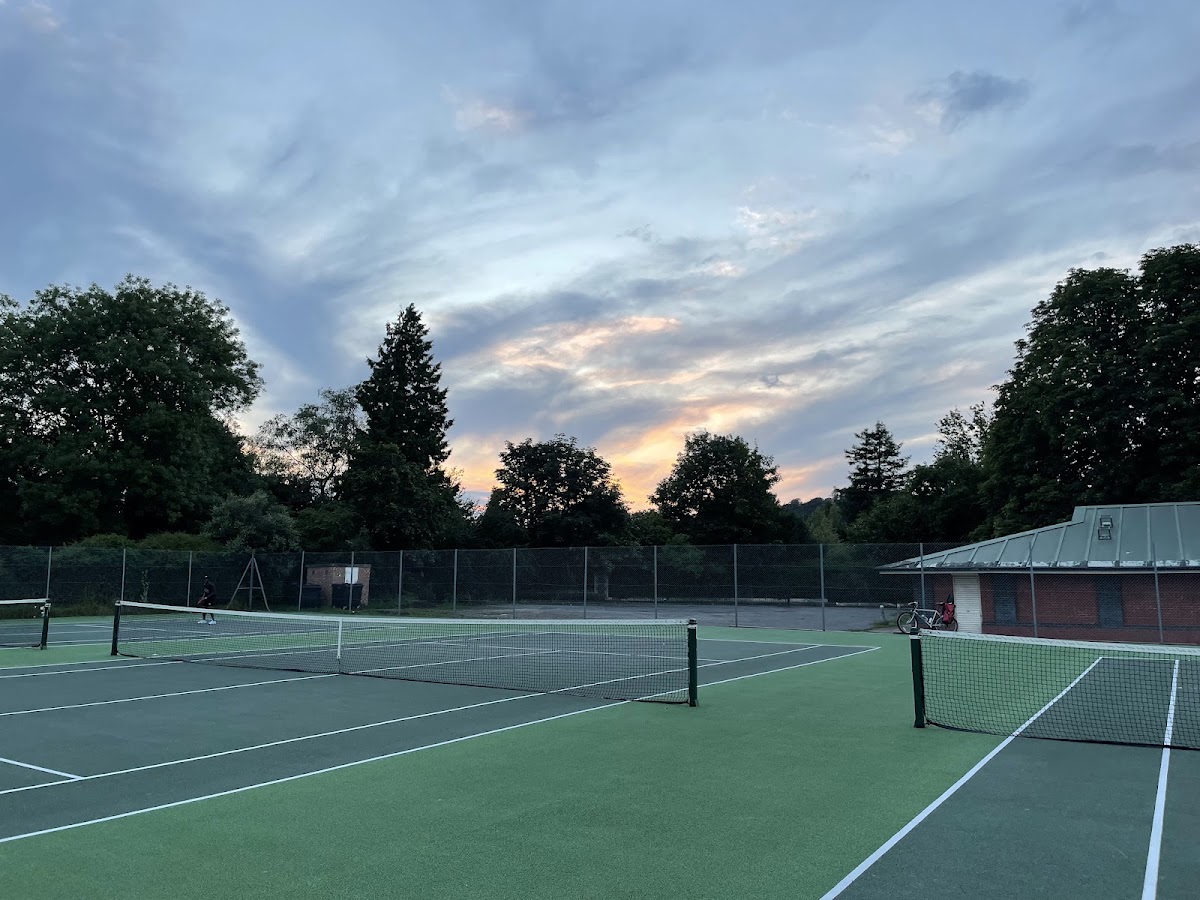 Canford Park Tennis Courts - Photo 2
