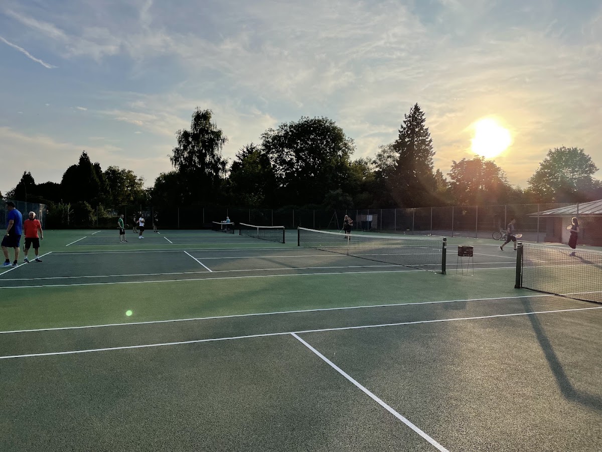 Canford Park Tennis Courts - Photo 3