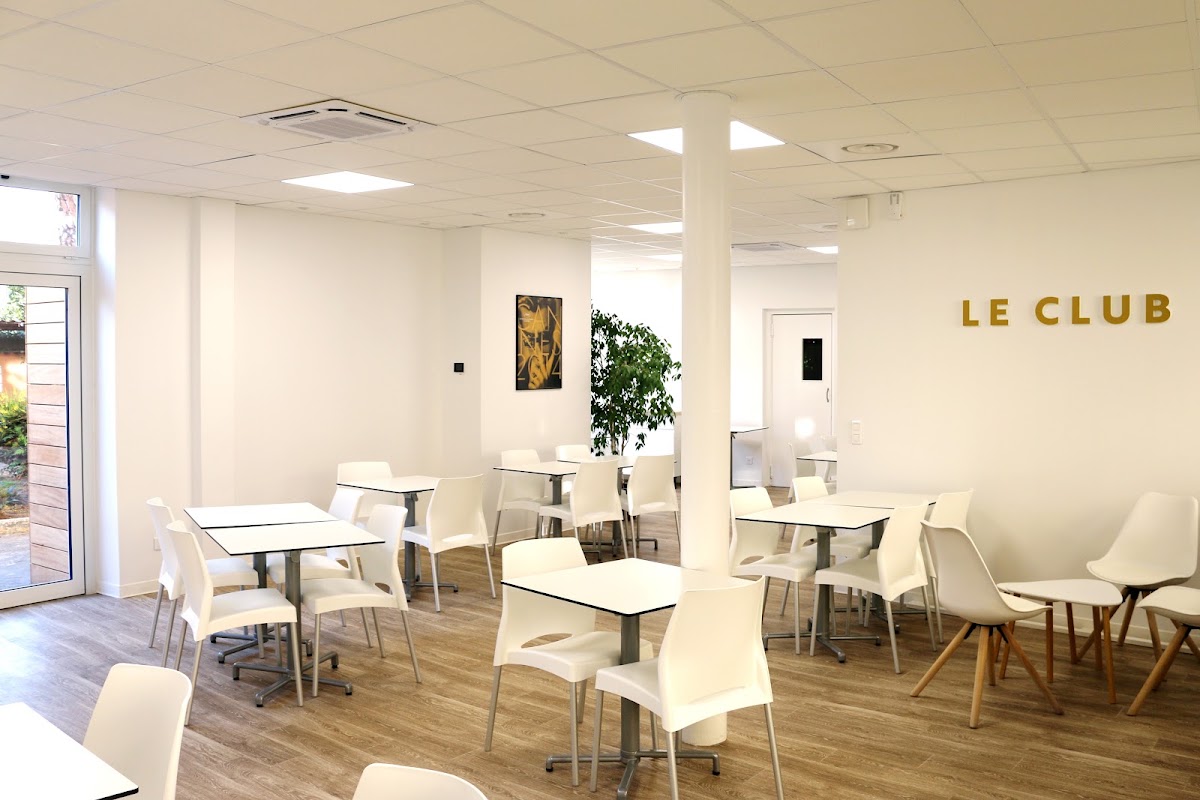 Cannes Seniors Le Club - Photo 2