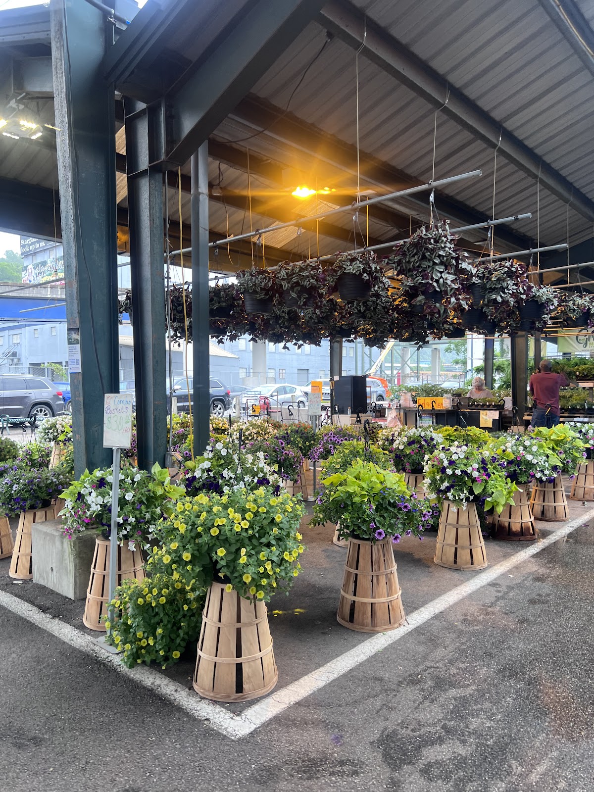 Capitol Market - Photo 1