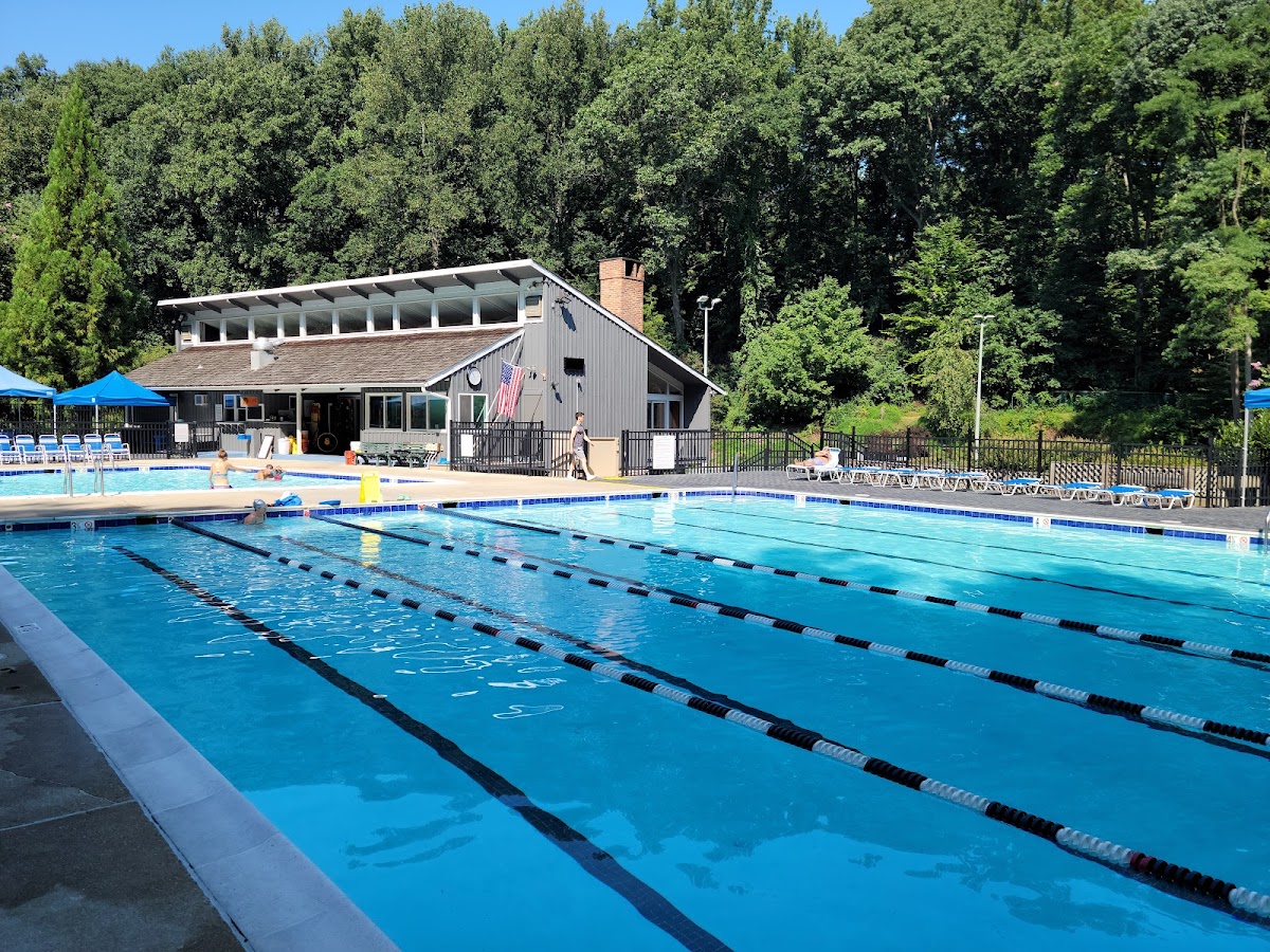 Carderock Springs Swim and Tennis Club - Photo 1