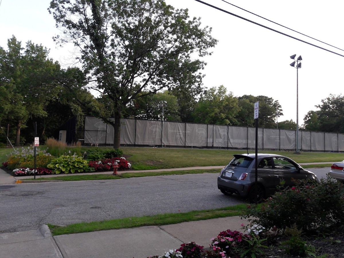 Carlton Courts - Photo 1