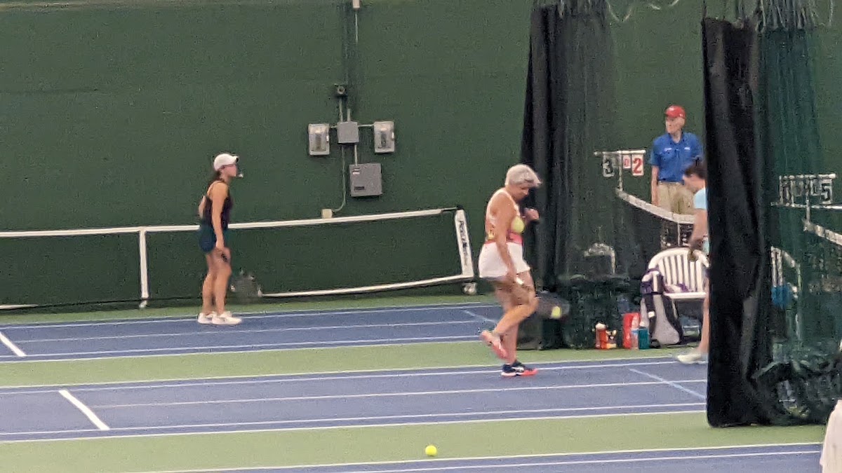 Carmel Racquet Club - Photo 3