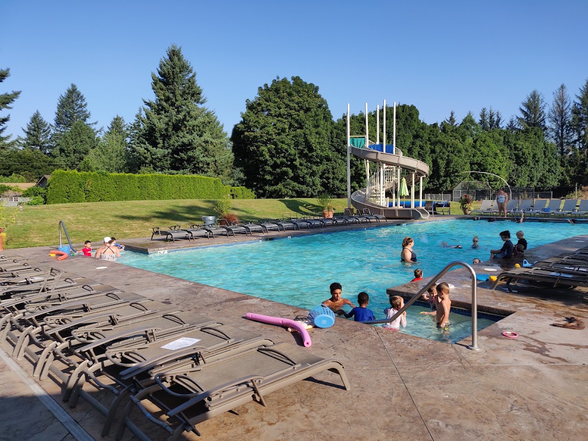 Cascade Athletic Club - Gresham - Photo 3