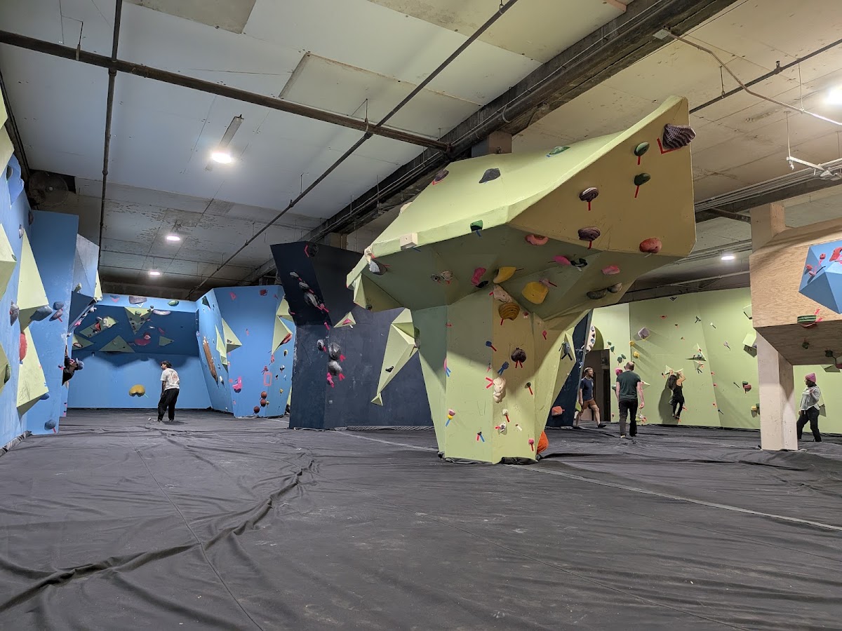 Castle Climbing Club - Photo 2