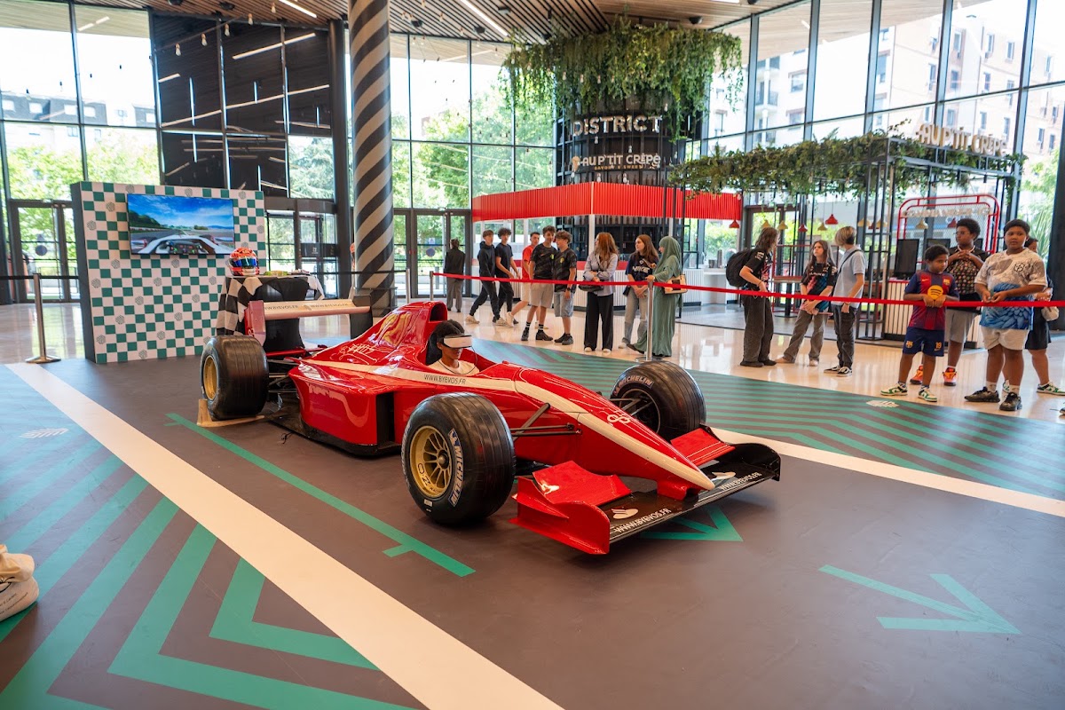 Centre Commercial Les 3 Fontaines - Photo 2
