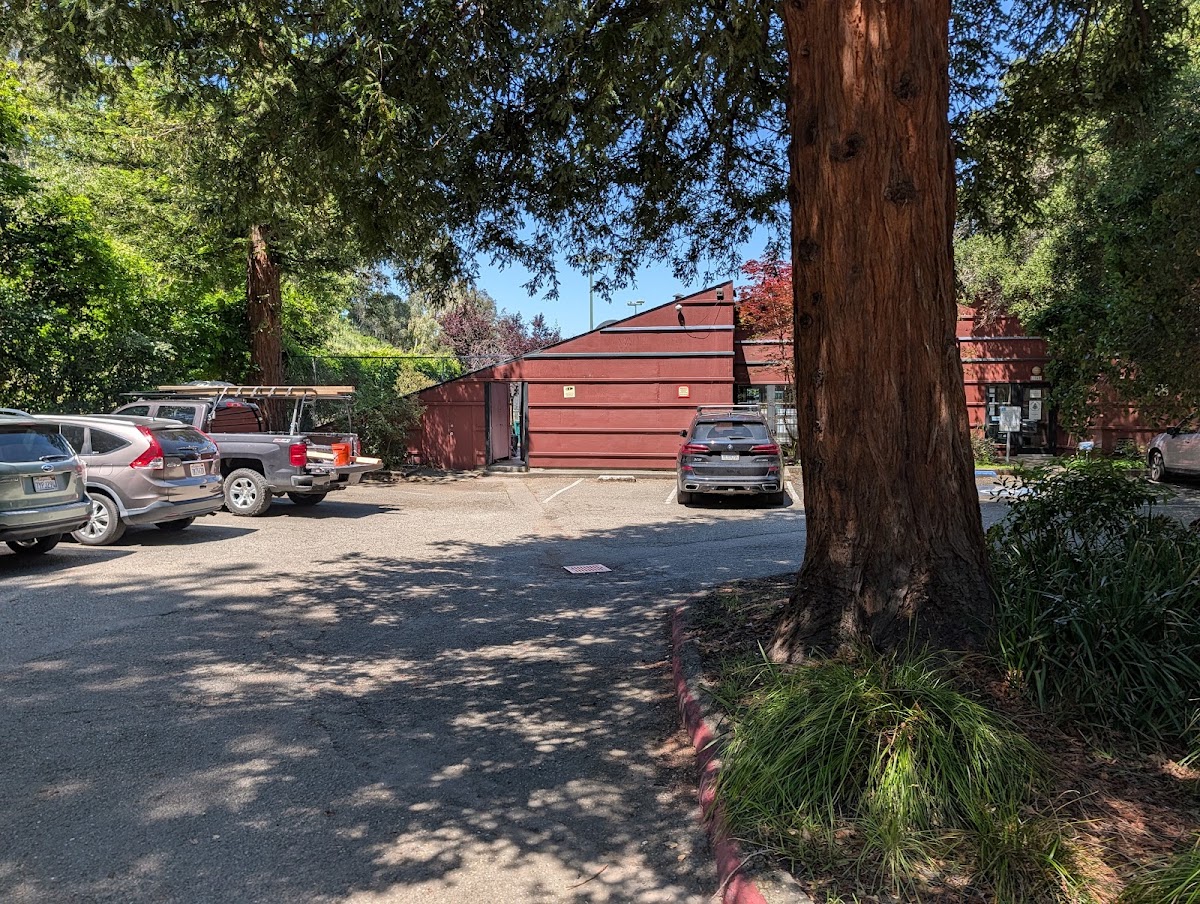 Chabot Canyon Racquet Club - Photo 3