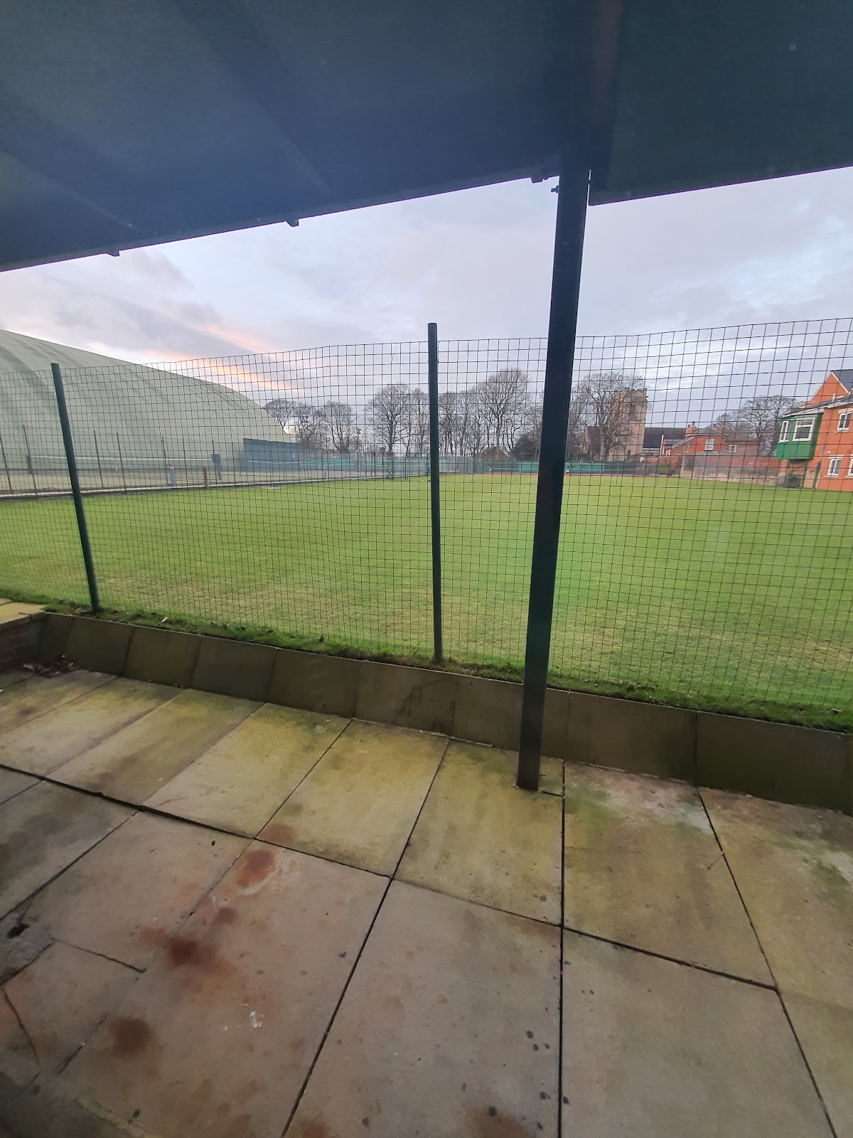 Chapel Allerton Lawn Tennis & Squash Club - Photo 3