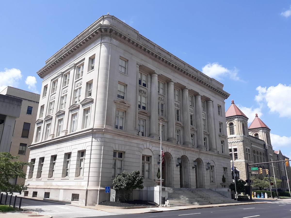 Charleston City Hall - Photo 2