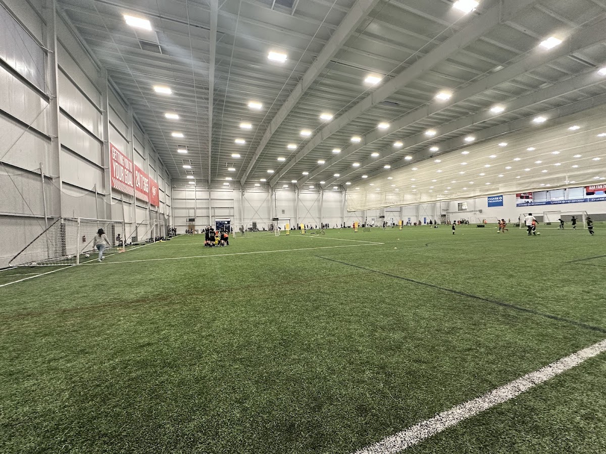 Chase Fieldhouse - Photo 2
