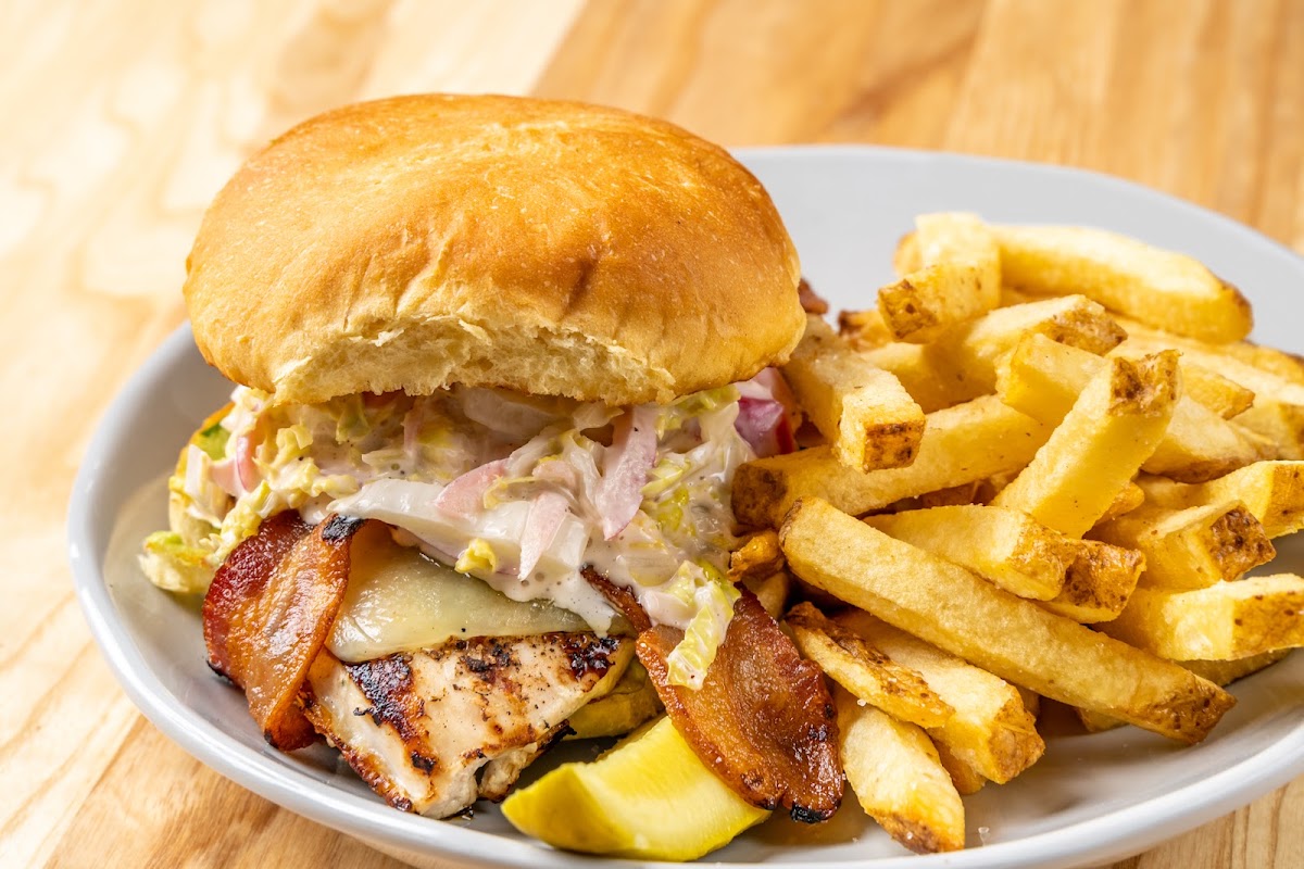 Chicken N Pickle - Wichita - Photo 2