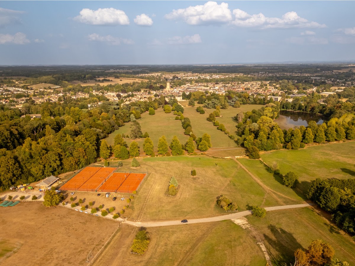 Cirencester Tennis Club - Photo 2