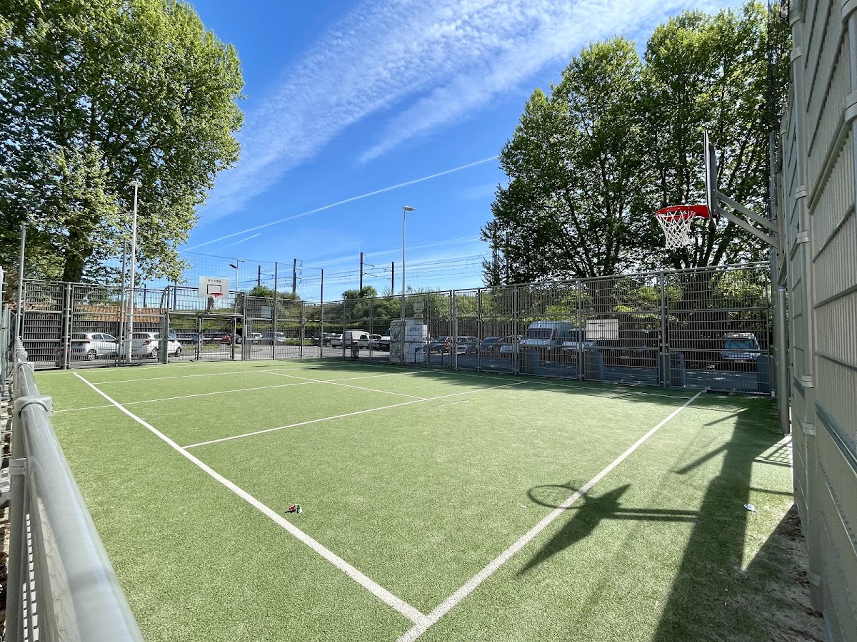 City stade de Saint-Esprit - Photo 2