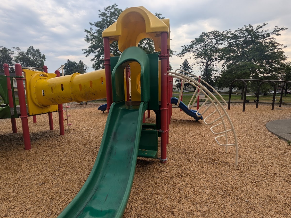 Clark Playfield - Photo 1