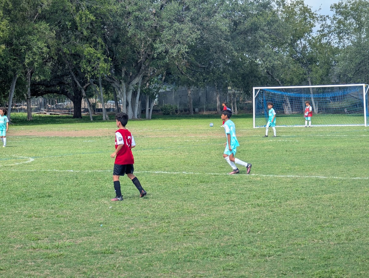 Classics Elite Soccer Blossom Fields - Photo 3