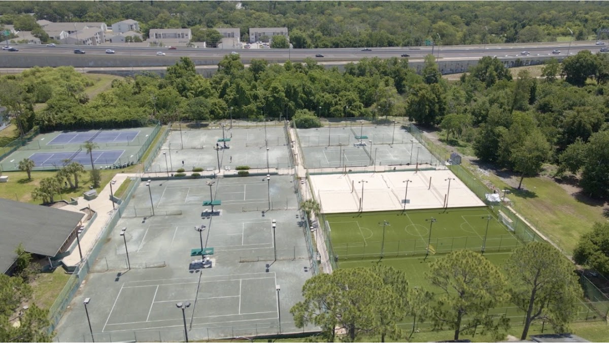 Clearwater Tennis Club - Photo 2