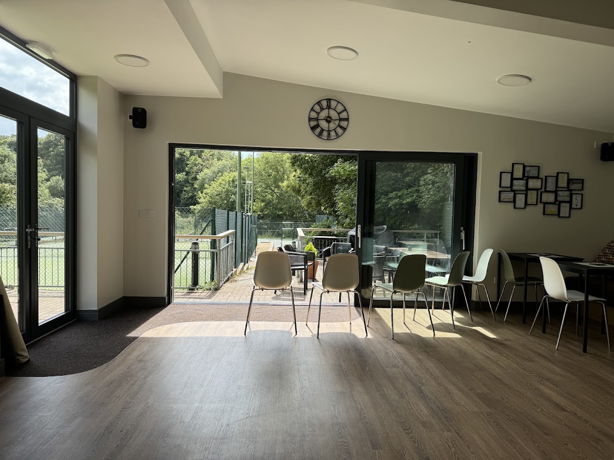 Cleeve Hill Tennis Club - Photo 3