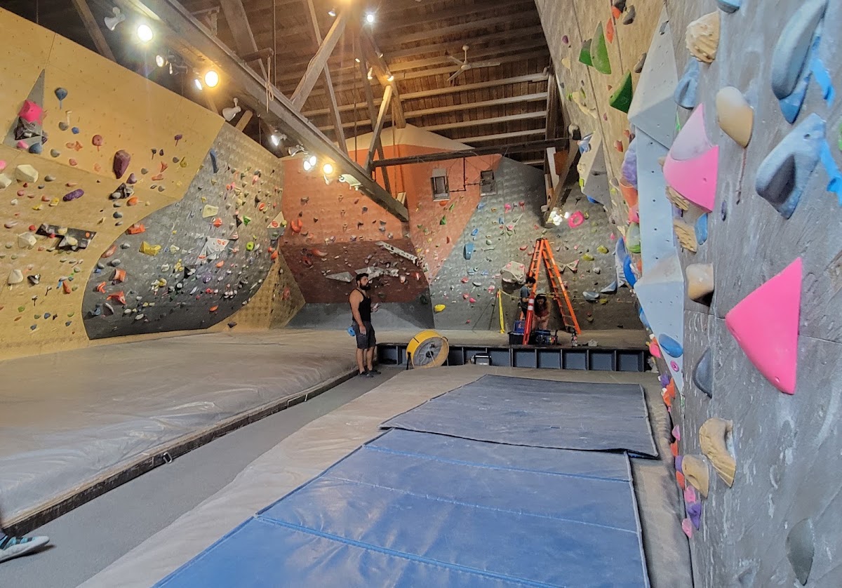 Climb Tacoma - Photo 2
