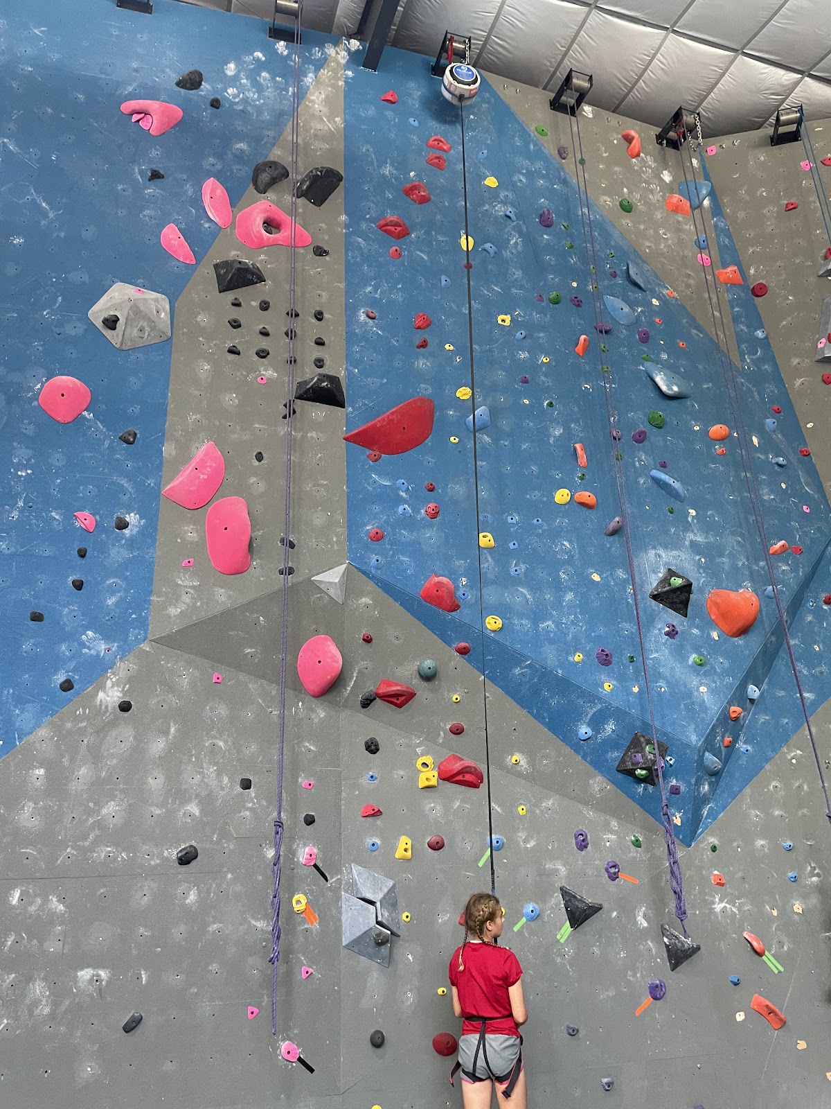 CLIMB Woodlands Indoor Rock Climbing & Bouldering - Photo 2