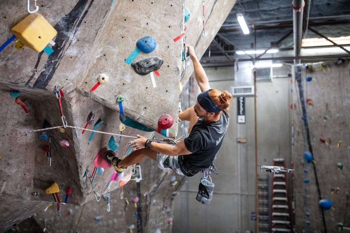 Climbmax Rock Climbing Gym - Photo 2