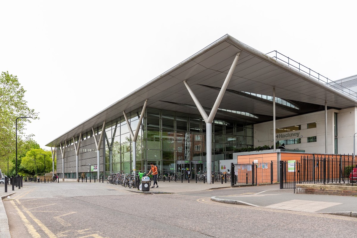 Clissold Leisure Centre - Photo 3