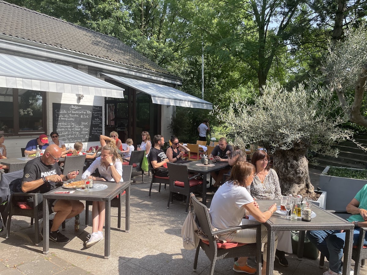 Club am Rhein e.V. - Photo 2
