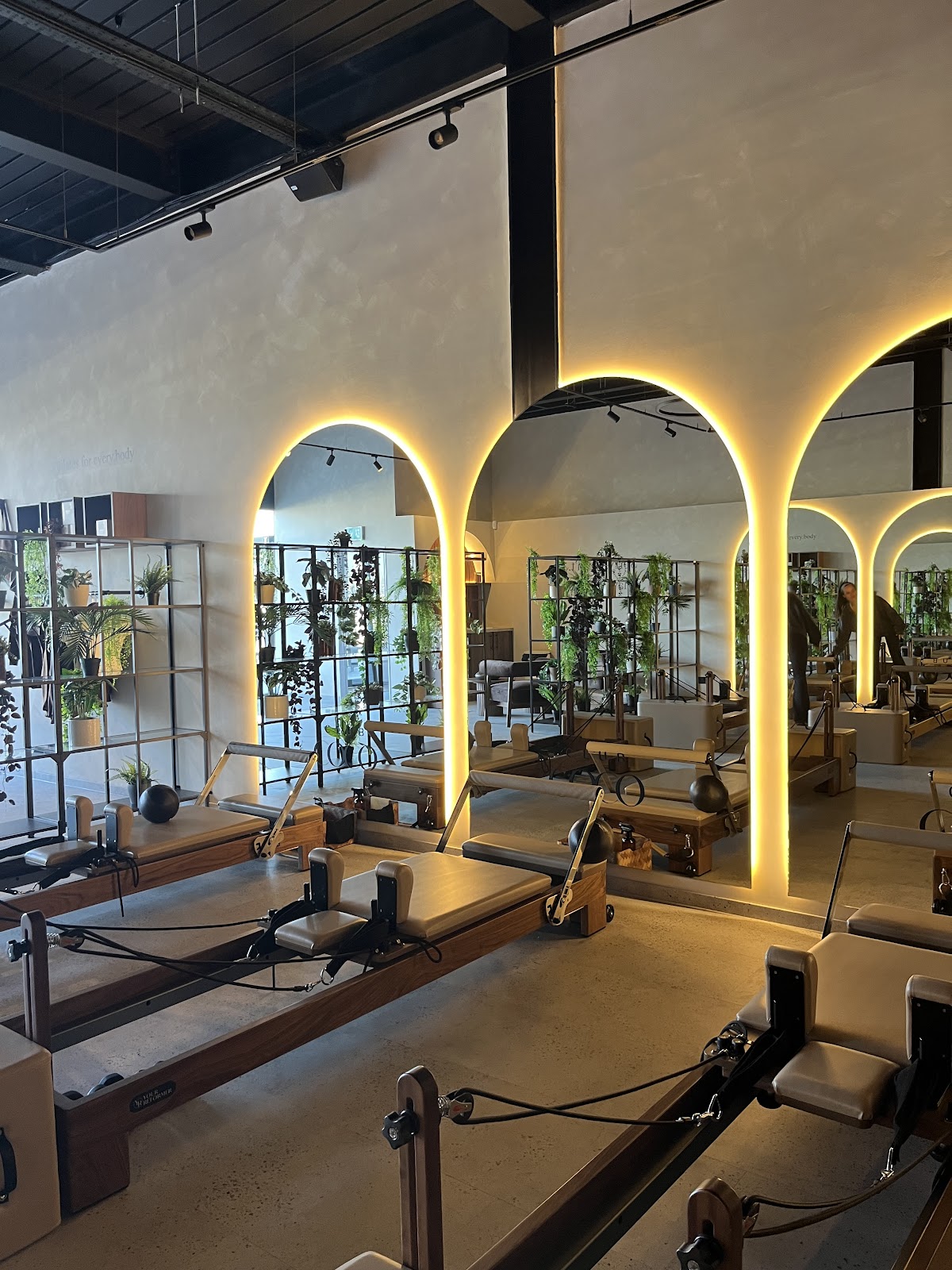 Club Coco Reformer - Photo 1