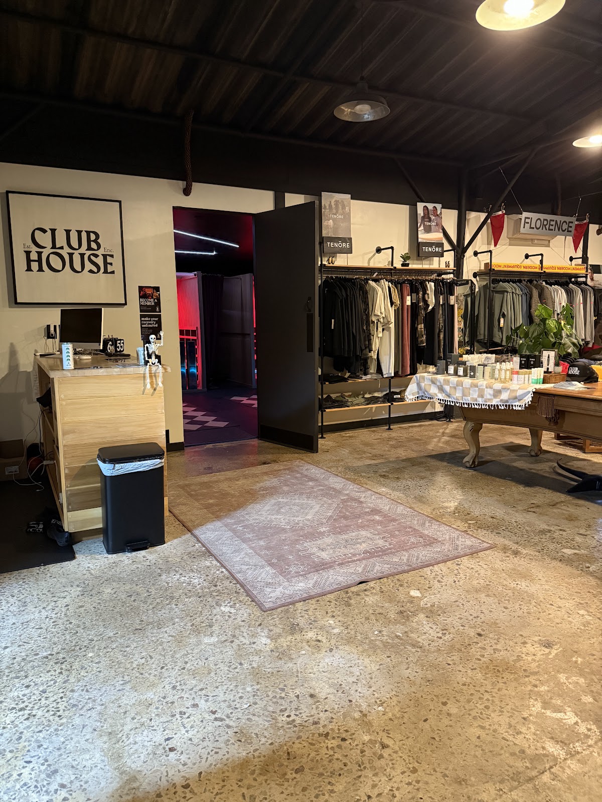 Club House Enc - Photo 2