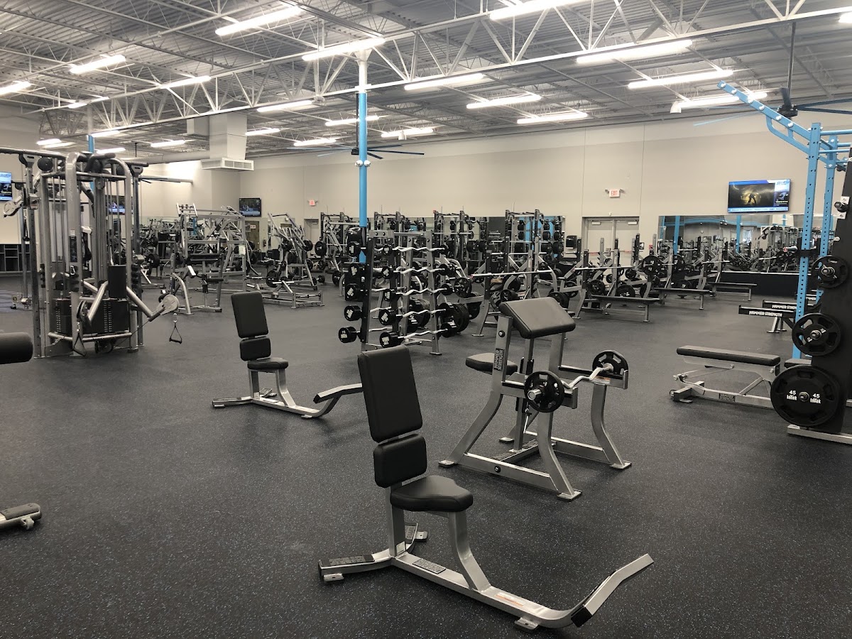 CLUB4 Fitness Tillman's - Photo 3