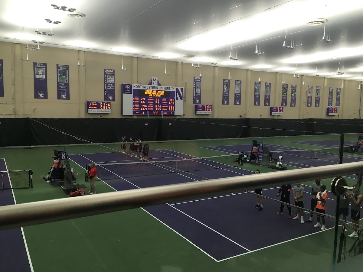 Combe Tennis Center - Photo 3