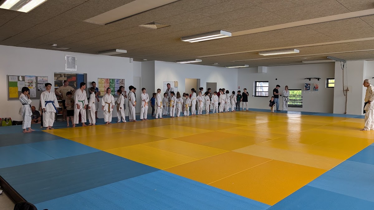 Complexe sportif Albert-Smirlian - Photo 3