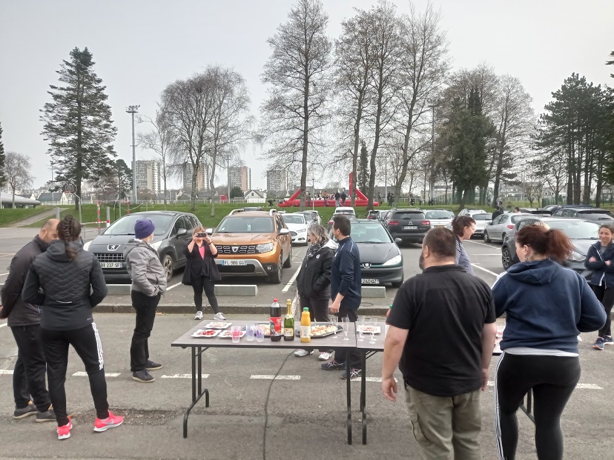 Complexe sportif du petit Kerzu - Photo 3