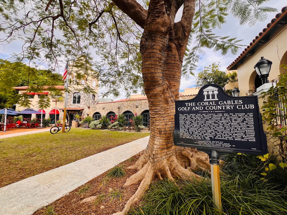 Coral Gables Golf & Country Club - Photo 1