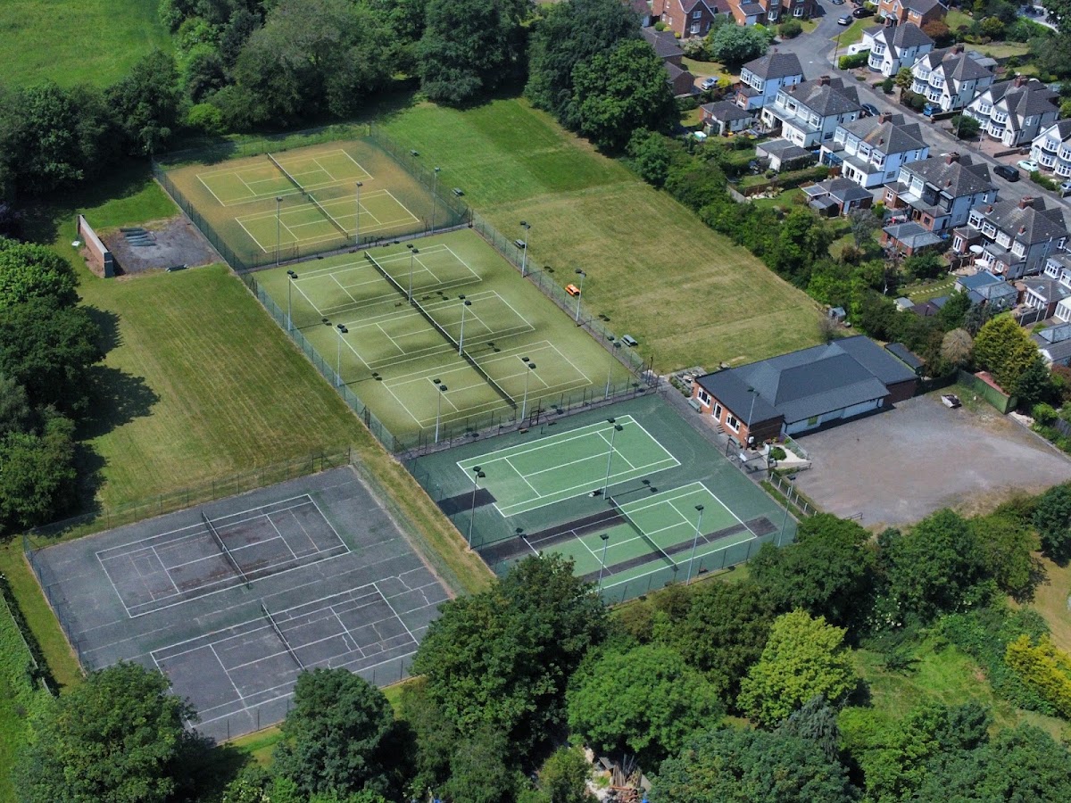 Cottingham Lawn Tennis - Photo 3