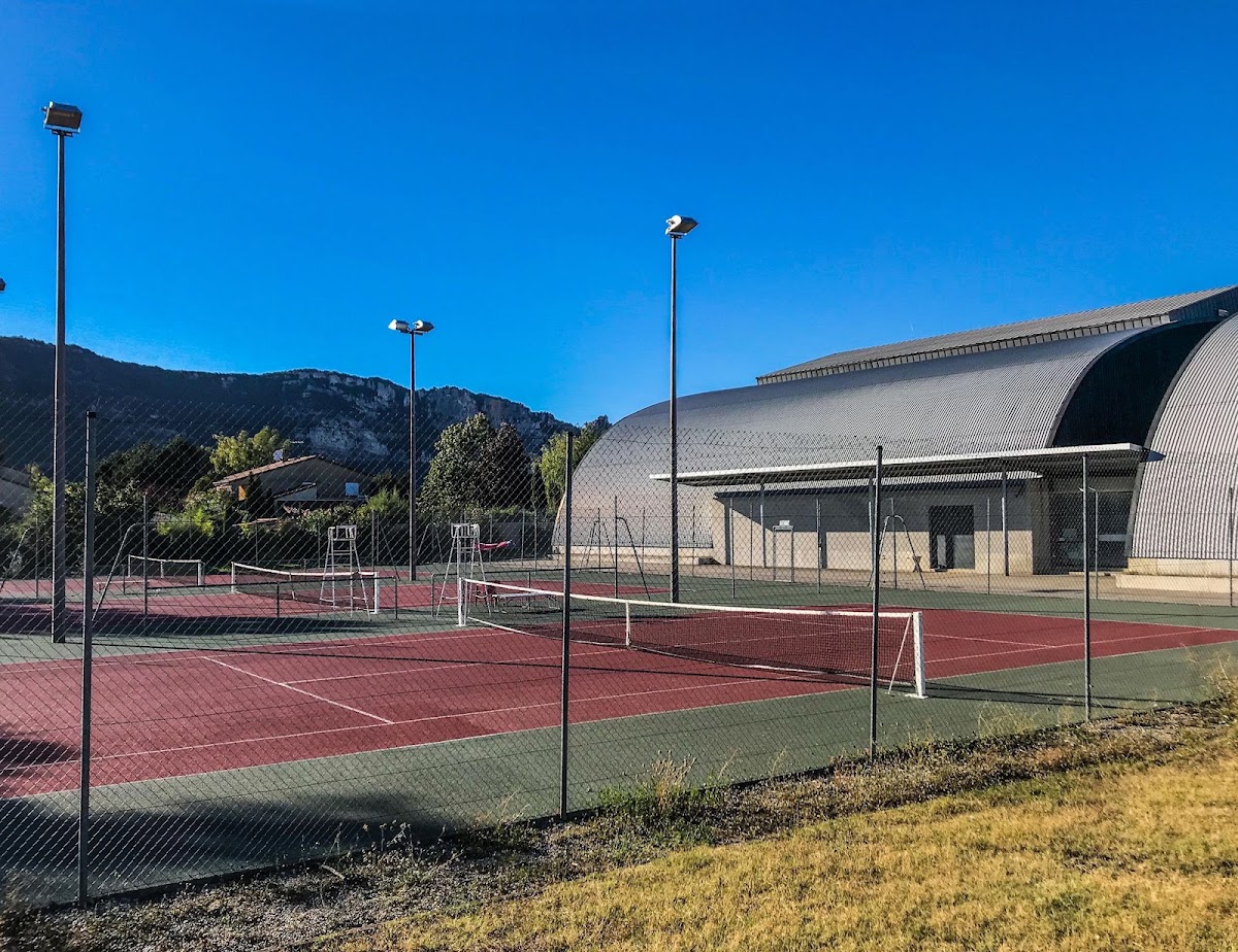 Court De Tennis