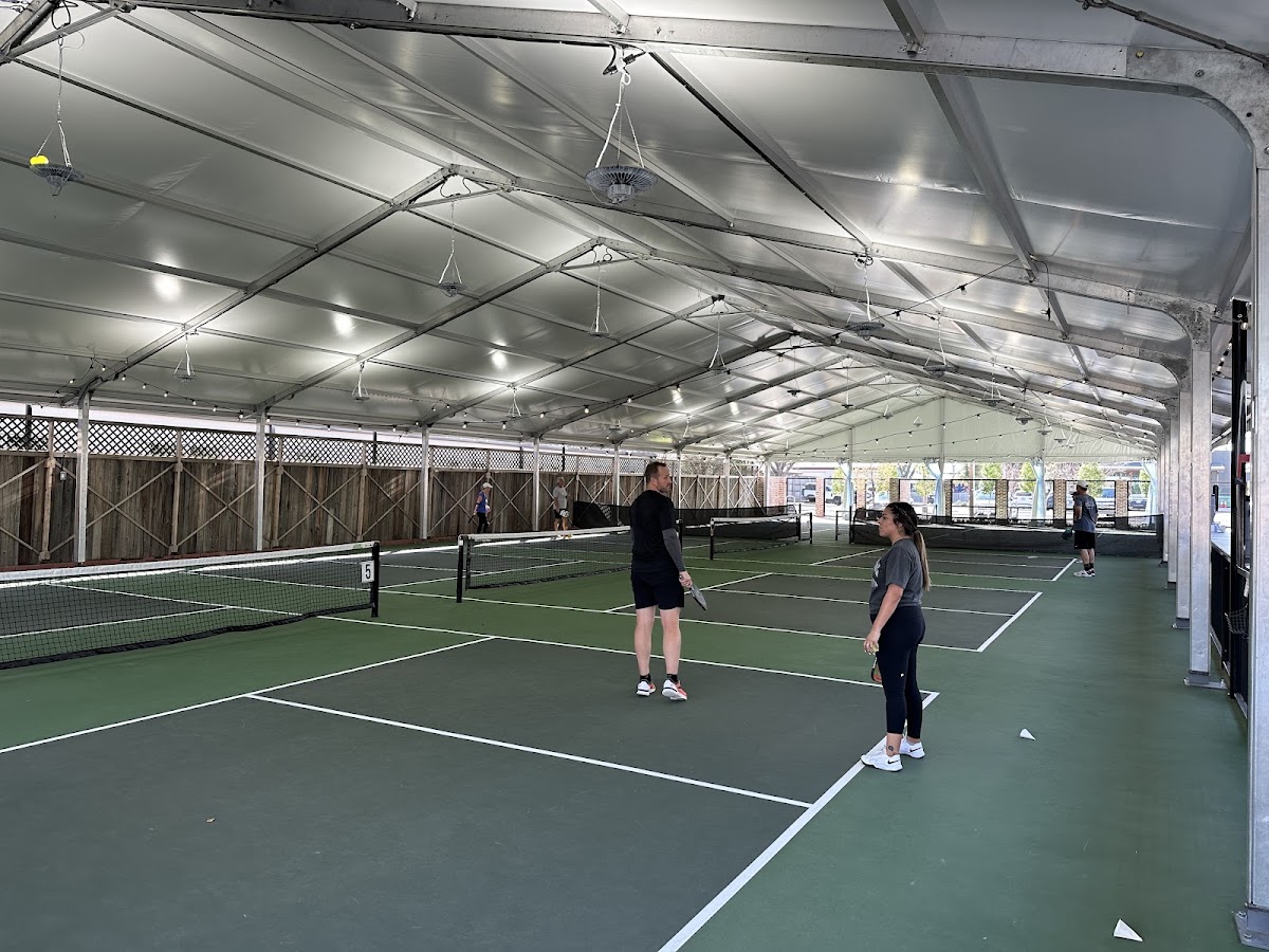 Courtside Pickleball - Photo 2