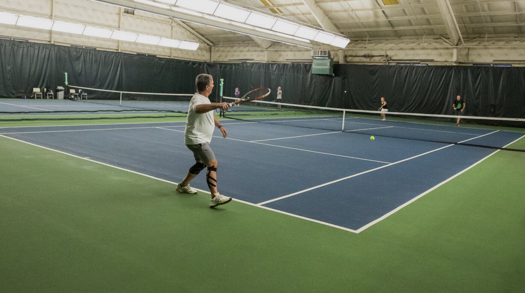 Courtside West Racquet & Fitness - Photo 2