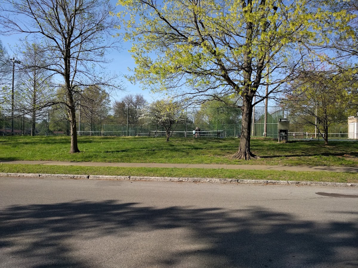 Crescent Hill Tennis Courts - Photo 2