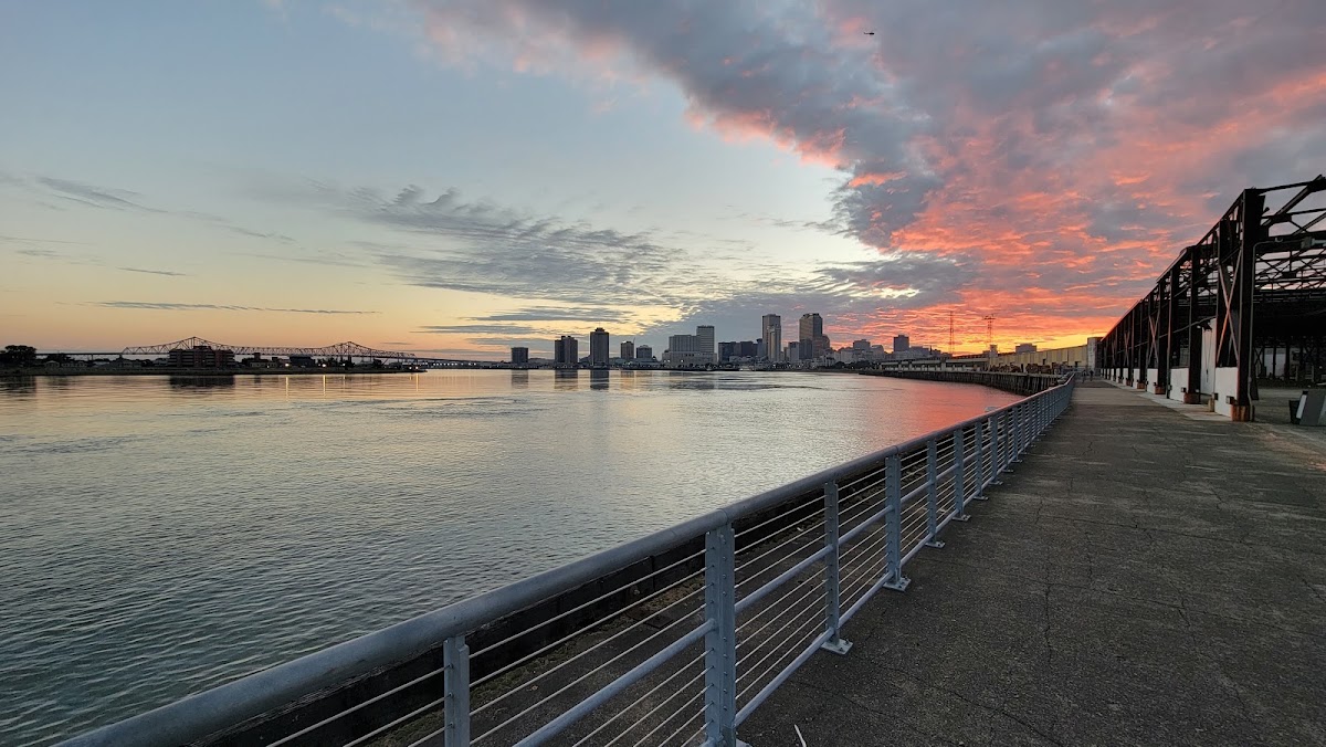 Crescent Park - Photo 2