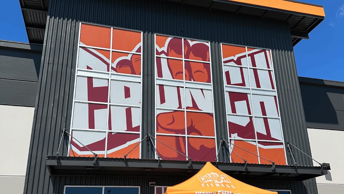 Crunch Fitness - Corpus South - Photo 1
