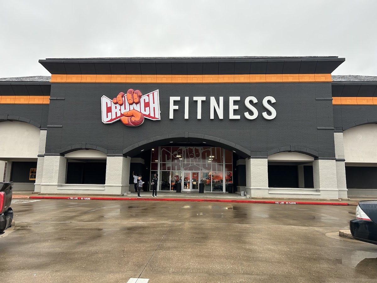 Crunch Fitness - Pearland - Photo 1