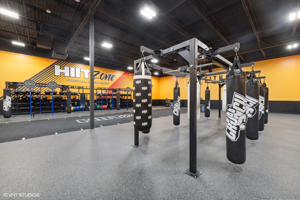 Crunch Fitness - Plano - Photo 3