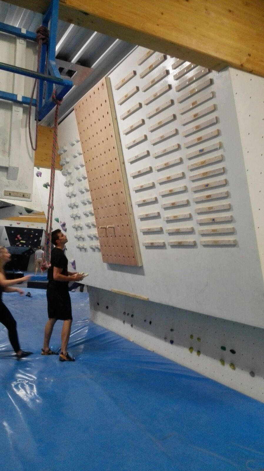 Crux Bouldergym - Photo 3