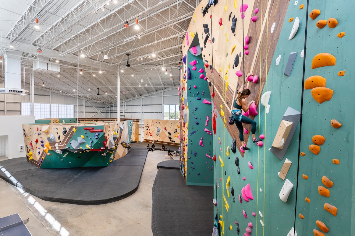 Crux Climbing Center Pflugerville - Photo 3